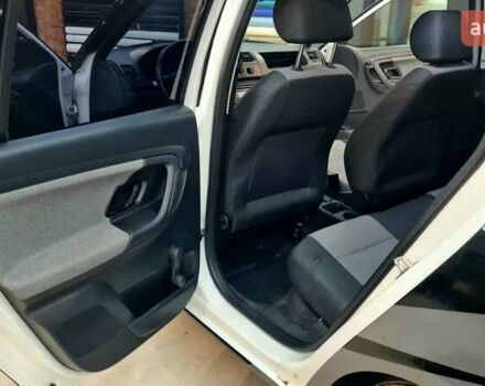 Зеленый Шкода Фабия, объемом двигателя 1.39 л и пробегом 357 тыс. км за 3200 $, фото 10 на Automoto.ua