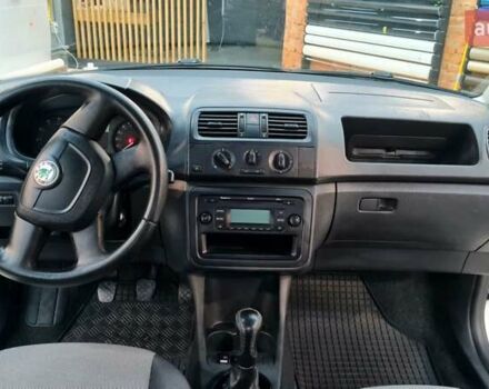 Зеленый Шкода Фабия, объемом двигателя 1.39 л и пробегом 357 тыс. км за 3200 $, фото 6 на Automoto.ua