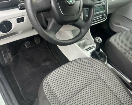 Зелений Шкода Фабія, об'ємом двигуна 1.2 л та пробігом 200 тис. км за 5222 $, фото 10 на Automoto.ua