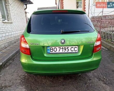 Зеленый Шкода Фабия, объемом двигателя 1.6 л и пробегом 206 тыс. км за 5700 $, фото 3 на Automoto.ua