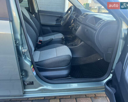 Зелений Шкода Фабія, об'ємом двигуна 1.39 л та пробігом 191 тис. км за 6500 $, фото 20 на Automoto.ua