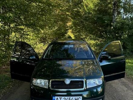 Зеленый Шкода Фабия, объемом двигателя 1.39 л и пробегом 240 тыс. км за 2900 $, фото 1 на Automoto.ua