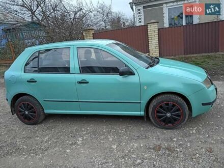 Зеленый Шкода Фабия, объемом двигателя 1.4 л и пробегом 176 тыс. км за 2750 $, фото 1 на Automoto.ua