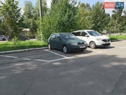 Зеленый Шкода Фабия, объемом двигателя 1.4 л и пробегом 272 тыс. км за 2650 $, фото 1 на Automoto.ua