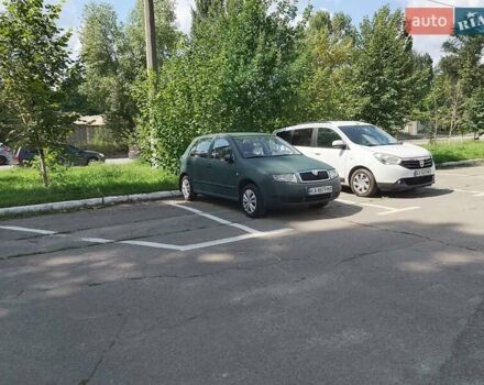 Зеленый Шкода Фабия, объемом двигателя 1.4 л и пробегом 272 тыс. км за 2650 $, фото 1 на Automoto.ua