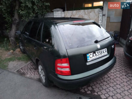 Зелений Шкода Фабія, об'ємом двигуна 1.39 л та пробігом 450 тис. км за 2900 $, фото 1 на Automoto.ua