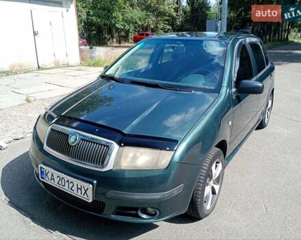 Зеленый Шкода Фабия, объемом двигателя 1.2 л и пробегом 304 тыс. км за 3200 $, фото 1 на Automoto.ua