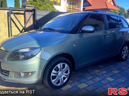 Зеленый Шкода Фабия, объемом двигателя 1.4 л и пробегом 190 тыс. км за 6900 $, фото 1 на Automoto.ua