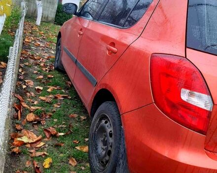 Оранжевый Шкода Фабия, объемом двигателя 1.4 л и пробегом 247 тыс. км за 3490 $, фото 4 на Automoto.ua