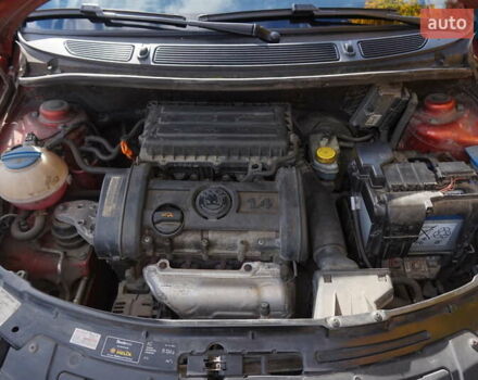 Шкода Фабия 2008 в Львове на Automoto.ua Оранжевый Шкода Фабия, объемом двигателя 1.39 л и пробегом 158 тыс. км за 6200 $, фото 5 на Automoto.ua