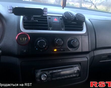 Помаранчевий Шкода Фабія, об'ємом двигуна 1.4 л та пробігом 0 тис. км за 2300 $, фото 7 на Automoto.ua