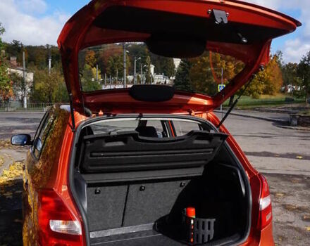 Шкода Фабия 2008 в Львове на Automoto.ua Оранжевый Шкода Фабия, объемом двигателя 1.39 л и пробегом 158 тыс. км за 6200 $, фото 8 на Automoto.ua