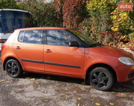 Шкода Фабия 2008 в Львове на Automoto.ua Оранжевый Шкода Фабия, объемом двигателя 1.39 л и пробегом 158 тыс. км за 6200 $, фото 4 на Automoto.ua