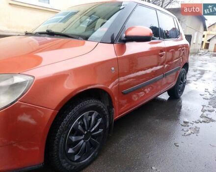 Помаранчевий Шкода Фабія, об'ємом двигуна 1.6 л та пробігом 325 тис. км за 3550 $, фото 5 на Automoto.ua