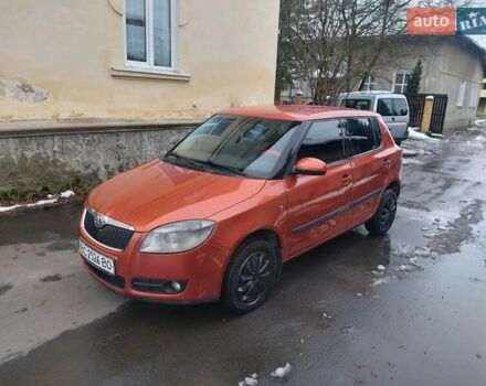 Помаранчевий Шкода Фабія, об'ємом двигуна 1.6 л та пробігом 325 тис. км за 3450 $, фото 5 на Automoto.ua