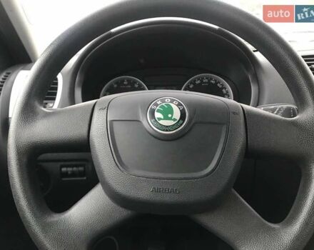 Помаранчевий Шкода Фабія, об'ємом двигуна 1.2 л та пробігом 124 тис. км за 5000 $, фото 7 на Automoto.ua