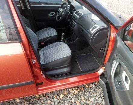 Оранжевый Шкода Фабия, объемом двигателя 1.2 л и пробегом 124 тыс. км за 4800 $, фото 5 на Automoto.ua