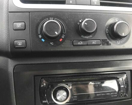 Оранжевый Шкода Фабия, объемом двигателя 1.2 л и пробегом 124 тыс. км за 4800 $, фото 17 на Automoto.ua