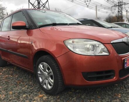 Оранжевый Шкода Фабия, объемом двигателя 1.2 л и пробегом 124 тыс. км за 4800 $, фото 1 на Automoto.ua