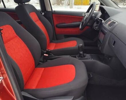 Помаранчевий Шкода Фабія, об'ємом двигуна 1.4 л та пробігом 160 тис. км за 4700 $, фото 26 на Automoto.ua