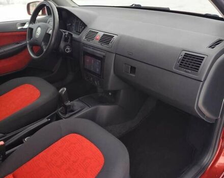 Помаранчевий Шкода Фабія, об'ємом двигуна 1.4 л та пробігом 160 тис. км за 4700 $, фото 24 на Automoto.ua