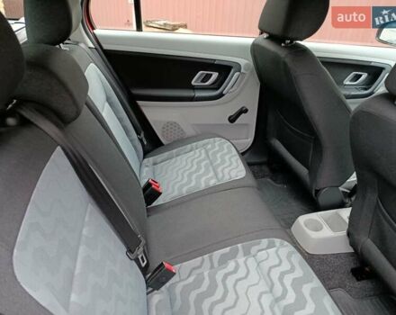 Помаранчевий Шкода Фабія, об'ємом двигуна 1.39 л та пробігом 234 тис. км за 5750 $, фото 24 на Automoto.ua