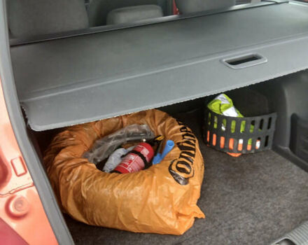 Оранжевый Шкода Фабия, объемом двигателя 1.39 л и пробегом 227 тыс. км за 5800 $, фото 16 на Automoto.ua