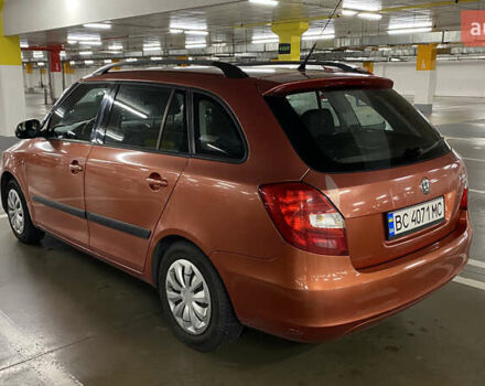 Оранжевый Шкода Фабия, объемом двигателя 1.39 л и пробегом 227 тыс. км за 5800 $, фото 4 на Automoto.ua