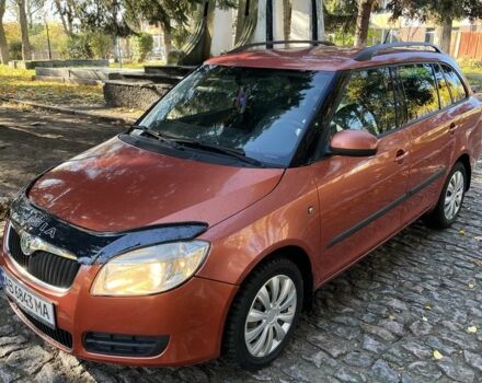 Оранжевый Шкода Фабия, объемом двигателя 1.4 л и пробегом 150 тыс. км за 3600 $, фото 1 на Automoto.ua