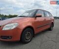 Оранжевый Шкода Фабия, объемом двигателя 1.39 л и пробегом 259 тыс. км за 2600 $, фото 1 на Automoto.ua