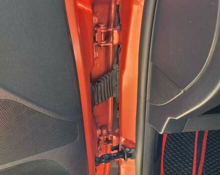 Оранжевый Шкода Фабия, объемом двигателя 1.39 л и пробегом 202 тыс. км за 4400 $, фото 11 на Automoto.ua