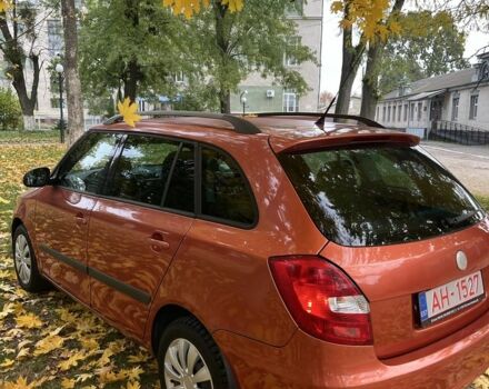 Оранжевый Шкода Фабия, объемом двигателя 1.6 л и пробегом 210 тыс. км за 3550 $, фото 4 на Automoto.ua