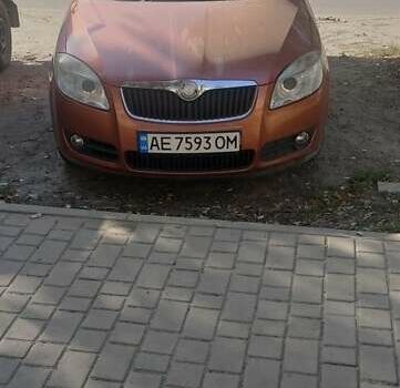 Помаранчевий Шкода Фабія, об'ємом двигуна 1.4 л та пробігом 175 тис. км за 3500 $, фото 1 на Automoto.ua