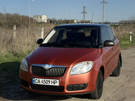 Шкода Фабия 2008 в Золотоноше на Automoto.ua Оранжевый Шкода Фабия, объемом двигателя 1.2 л и пробегом 166 тыс. км за 4600 $, фото 1 на Automoto.ua