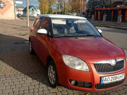 Помаранчевий Шкода Фабія, об'ємом двигуна 1.6 л та пробігом 300 тис. км за 3700 $, фото 1 на Automoto.ua