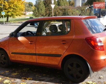 Оранжевый Шкода Фабия, объемом двигателя 1.39 л и пробегом 158 тыс. км за 6200 $, фото 1 на Automoto.ua