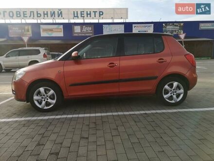 Оранжевый Шкода Фабия, объемом двигателя 1.6 л и пробегом 240 тыс. км за 7200 $, фото 1 на Automoto.ua