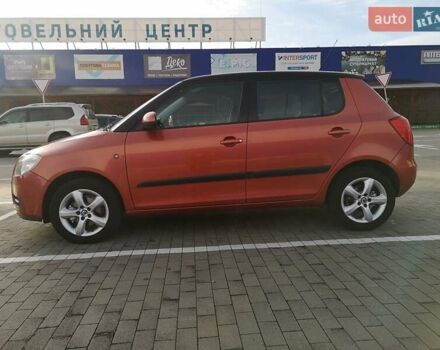 Помаранчевий Шкода Фабія, об'ємом двигуна 1.6 л та пробігом 240 тис. км за 7200 $, фото 1 на Automoto.ua