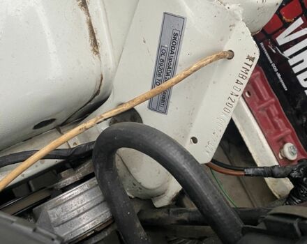 Белый Шкода Фаворит, объемом двигателя 1.3 л и пробегом 159 тыс. км за 550 $, фото 5 на Automoto.ua