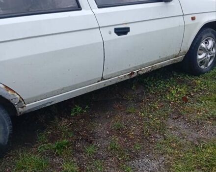 Белый Шкода Фаворит, объемом двигателя 1.29 л и пробегом 10 тыс. км за 25000 $, фото 2 на Automoto.ua