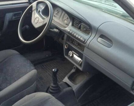 Белый Шкода Фаворит, объемом двигателя 1.3 л и пробегом 300 тыс. км за 500 $, фото 5 на Automoto.ua