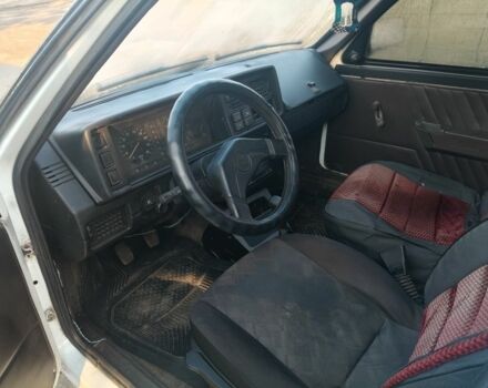 Белый Шкода Фаворит, объемом двигателя 2 л и пробегом 2 тыс. км за 850 $, фото 4 на Automoto.ua