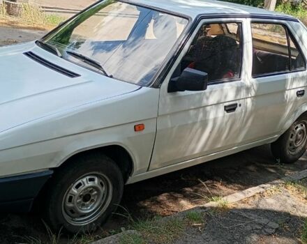 Білий Шкода Фаворит, об'ємом двигуна 1.3 л та пробігом 300 тис. км за 1100 $, фото 1 на Automoto.ua