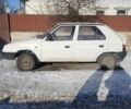 Белый Шкода Фаворит, объемом двигателя 1.3 л и пробегом 300 тыс. км за 800 $, фото 2 на Automoto.ua