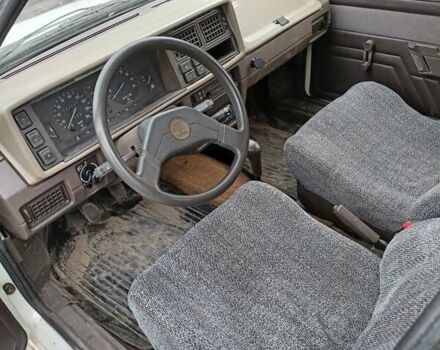 Белый Шкода Фаворит, объемом двигателя 1.3 л и пробегом 180 тыс. км за 1700 $, фото 4 на Automoto.ua