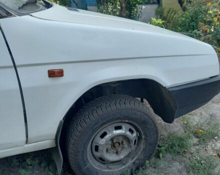 Белый Шкода Фаворит, объемом двигателя 1.3 л и пробегом 300 тыс. км за 700 $, фото 1 на Automoto.ua