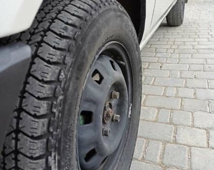 Белый Шкода Фаворит, объемом двигателя 1.3 л и пробегом 180 тыс. км за 1700 $, фото 15 на Automoto.ua