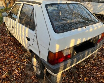 Белый Шкода Фаворит, объемом двигателя 1.3 л и пробегом 100 тыс. км за 215 $, фото 3 на Automoto.ua