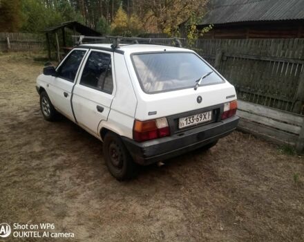 Белый Шкода Фаворит, объемом двигателя 1.3 л и пробегом 1000 тыс. км за 502 $, фото 1 на Automoto.ua