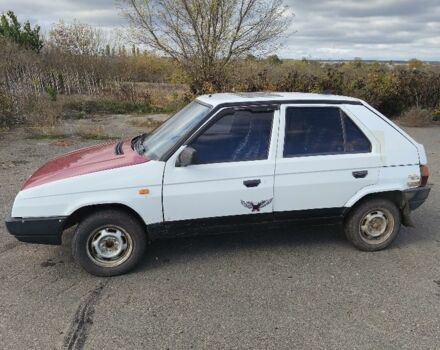 Белый Шкода Фаворит, объемом двигателя 1.3 л и пробегом 150 тыс. км за 840 $, фото 1 на Automoto.ua